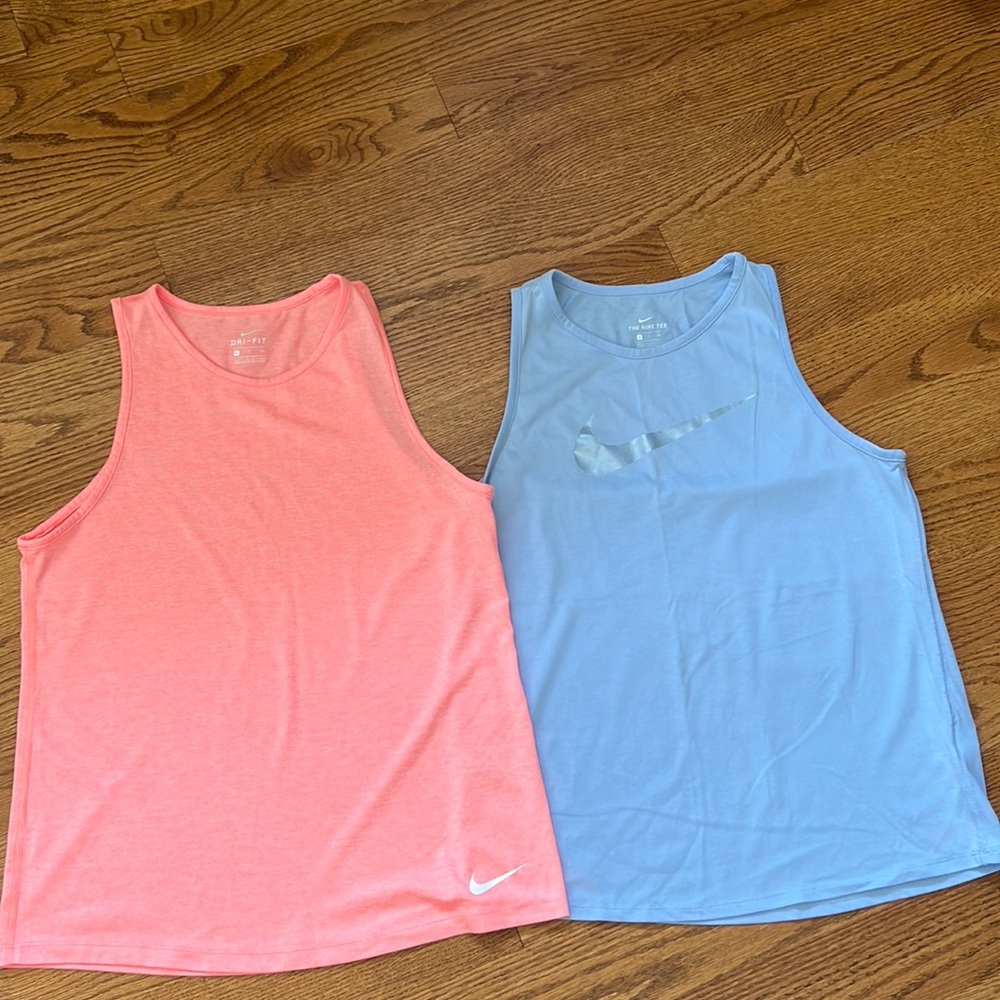 Nike small DriFit workout tank tops. Smoke free home